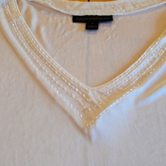 V neck sequin detailed shell - Picture 2 of 2